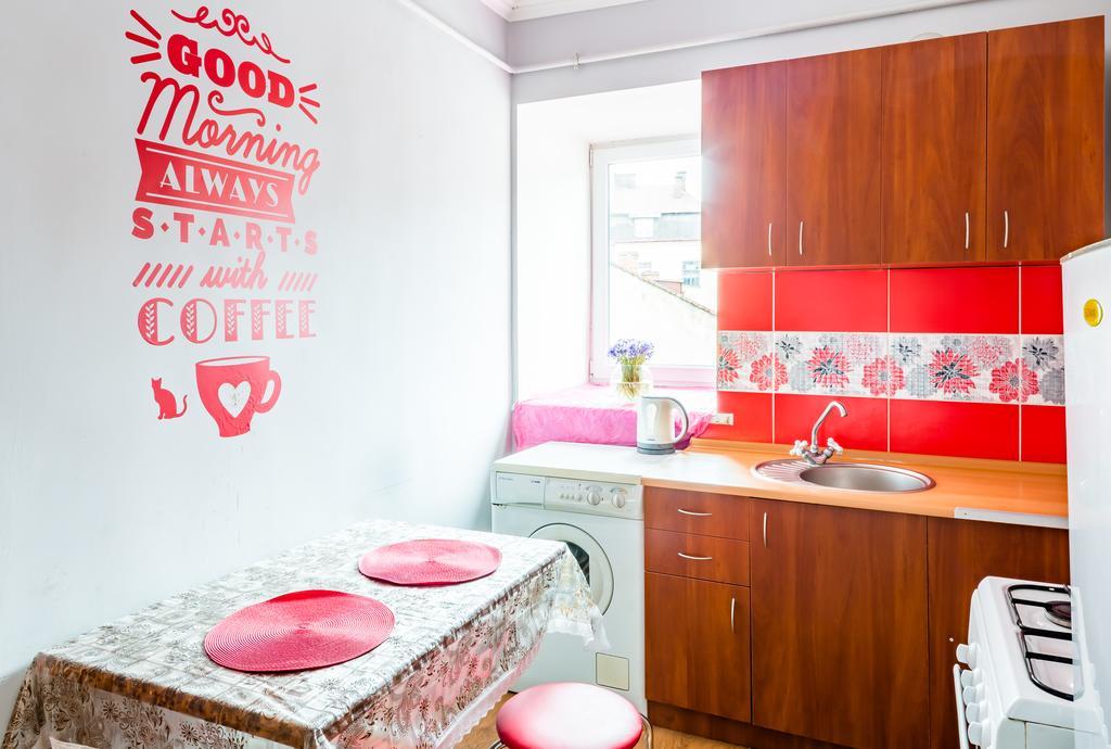 Rainbow Apartment Near Rynok Sq Lviv Exterior photo